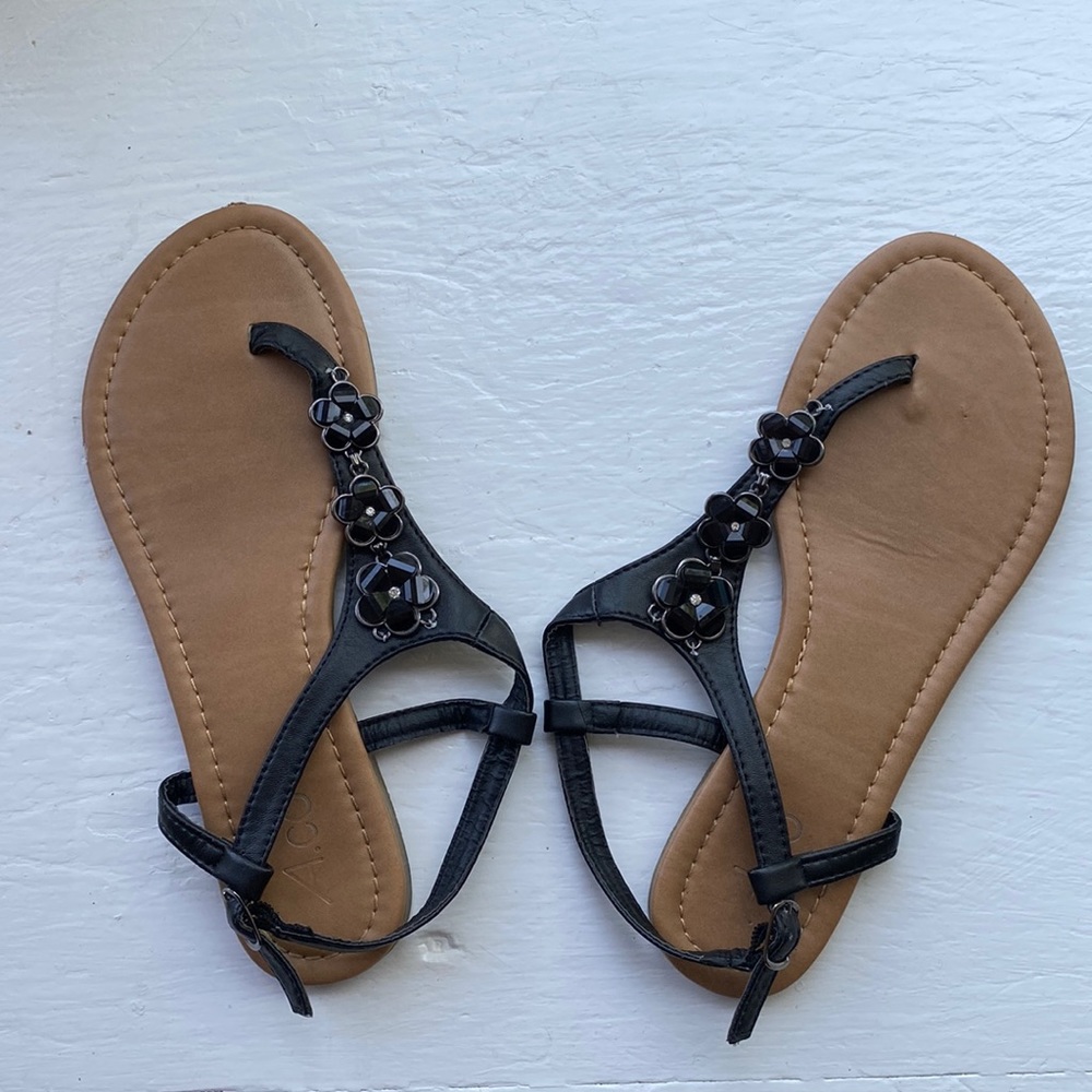 A.Co sandal size 7 women’s black.